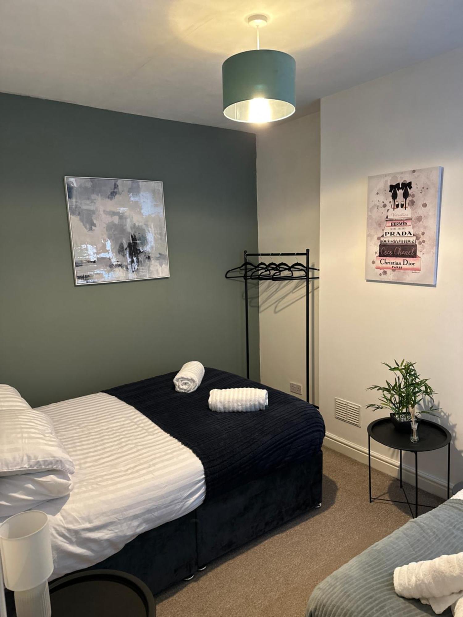 Modern & Spacious - Pool Table - Free Parking - Sleeps 10 Manchester Exterior foto